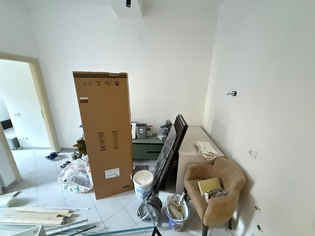 APARTAMENT 1+1 NE PLAZH DURRES, PER SHITJE ! KOMPLEKSI TOCAK