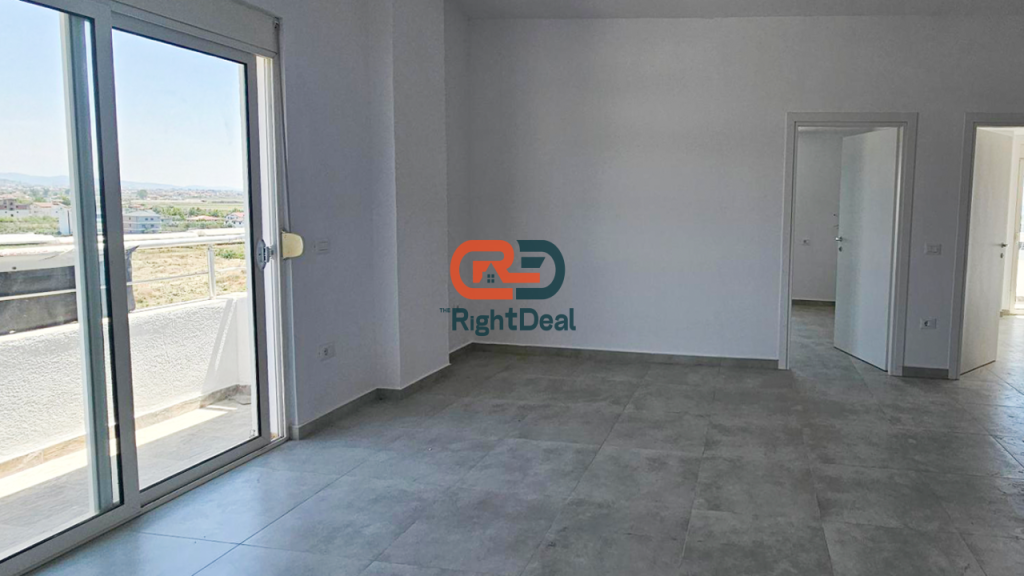 Ne Qerret, Shitet Apartament 2+1, Me Orientim Perfekt !!!