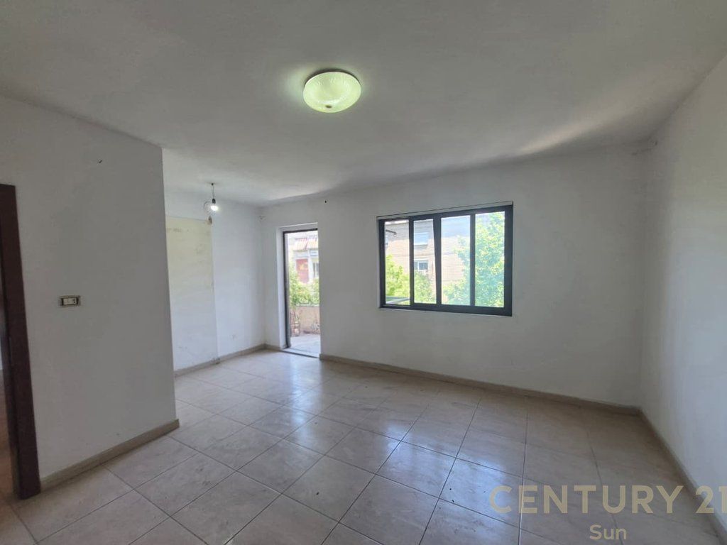 Shitet Apartament 2+1, ish stacionin e fundit të Tiranës së Re!!