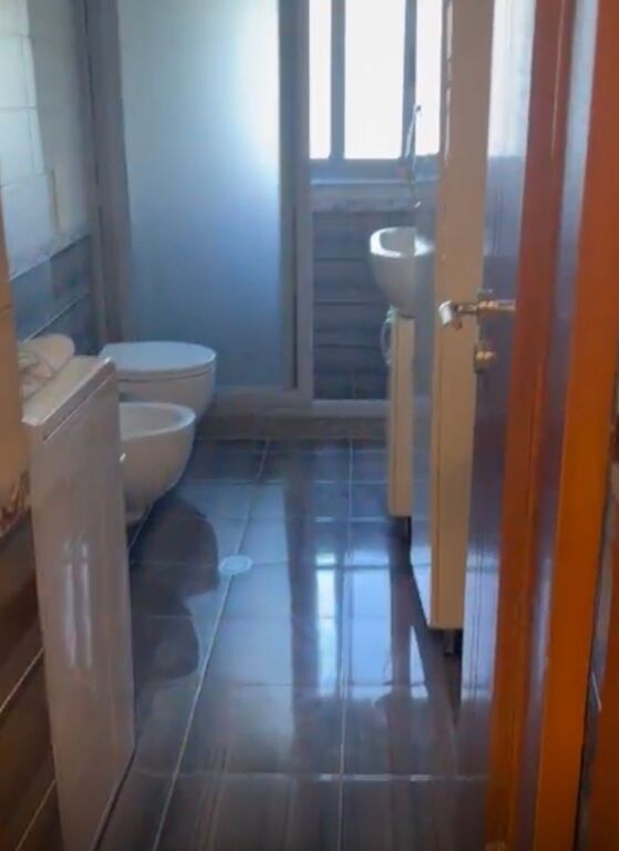 Jepet me qera apartament 1+1 ne rrugen Mine Peza