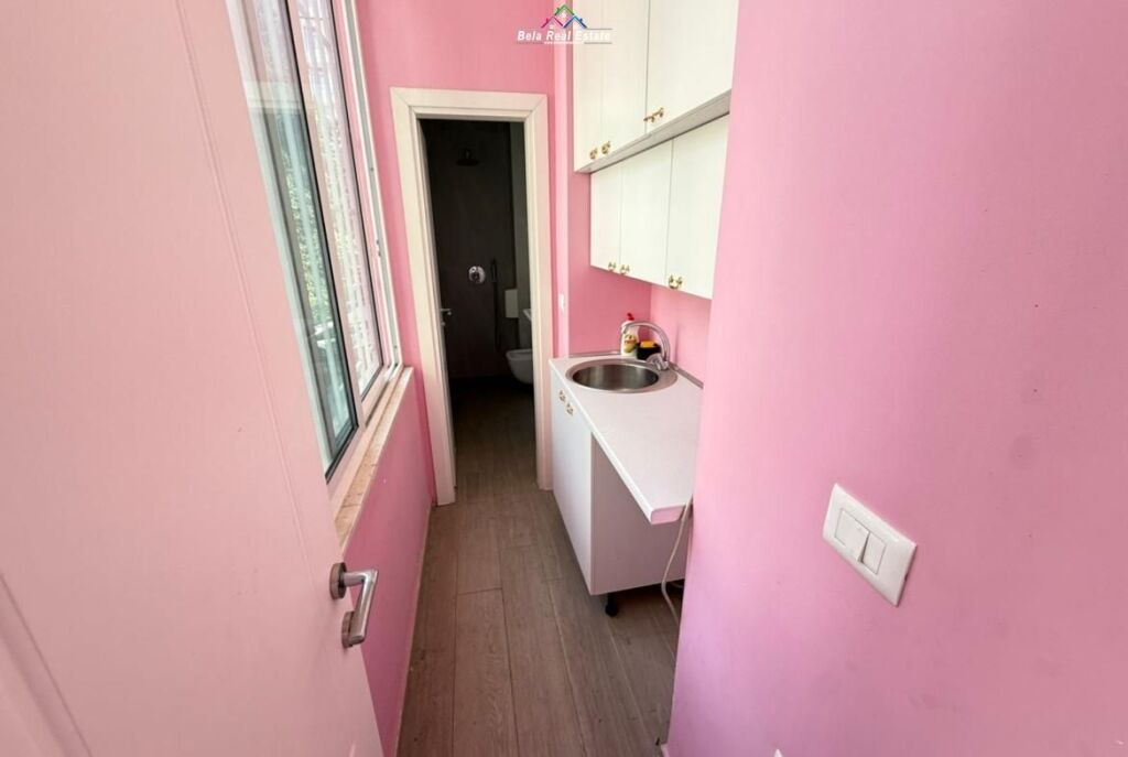 Zyre Me Qera Tek Sheshi Willson (ID BZ2937) Tirane