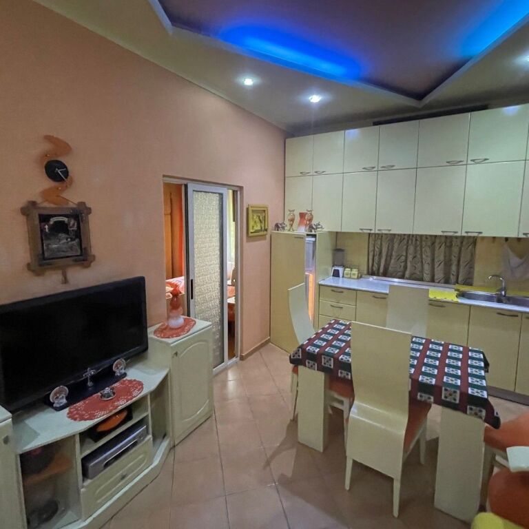 🏡 Appartamento 1+1 in Affitto – Ex Blocco (vicino a Caffè Roma)
