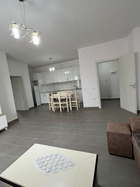 🏡 Shitet apartament 2+1 në Kamëz – gati për banim!