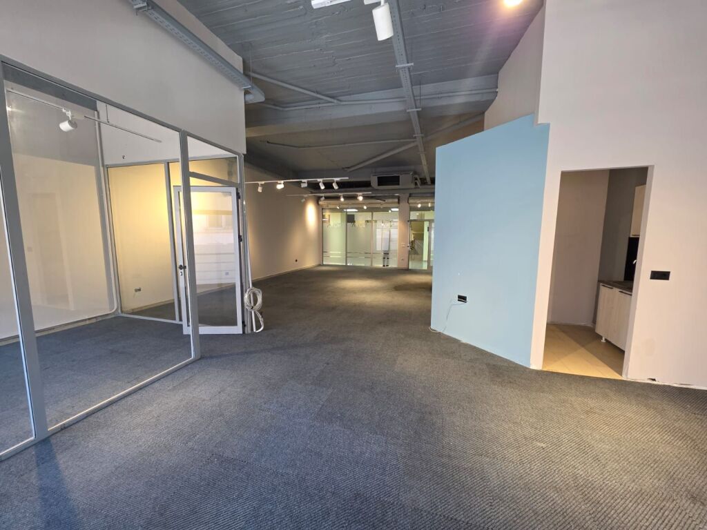 Ambient biznesi në shitje/me qira – Condor Center, Rruga e Kavajës !