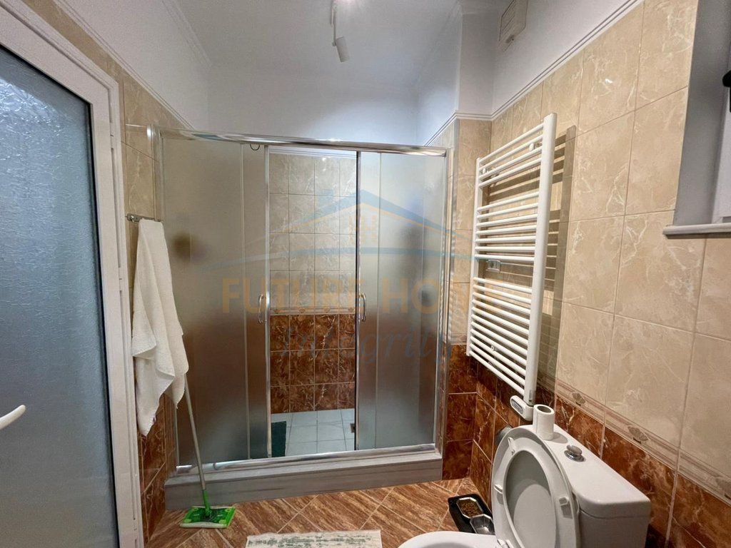 Shitet, Apartament 3+1+2, Fresk, Tiranë.