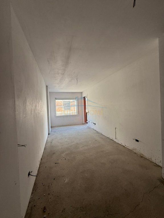 Shitet , Apartament 1+1 , Paskuqan