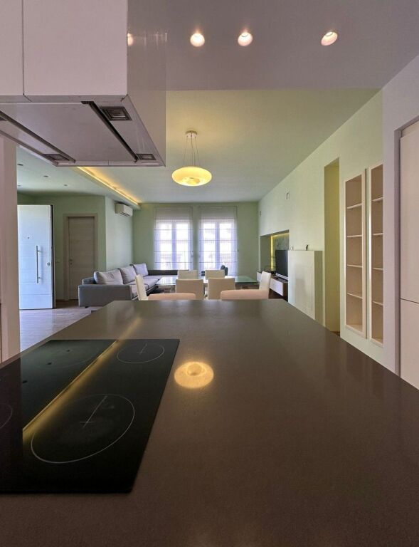 🏙️Affittasi villa su 4 piani presso White House a TEG✨
