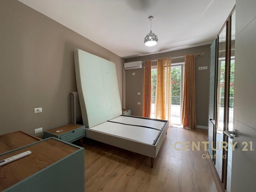 APARTAMENT PËR QIRA 2+1+2+POST PARKIMI TE KOPSHTI BOTANIK! 800 € /Muaj