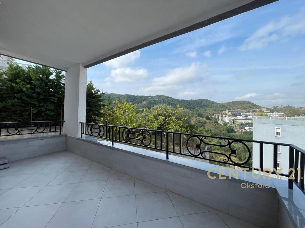 APARTAMENT PËR QIRA 2+1+2+POST PARKIMI TE KOPSHTI BOTANIK! 800 € /Muaj