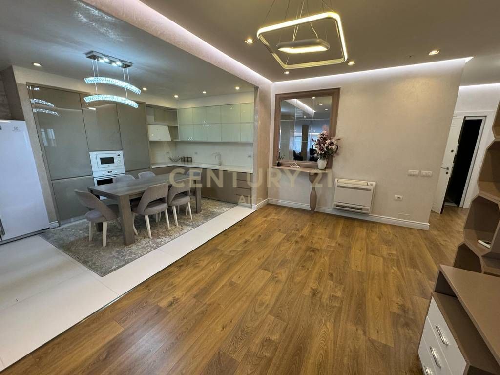 SHITET PENTHOUSE LUKSOZ NE FRESK