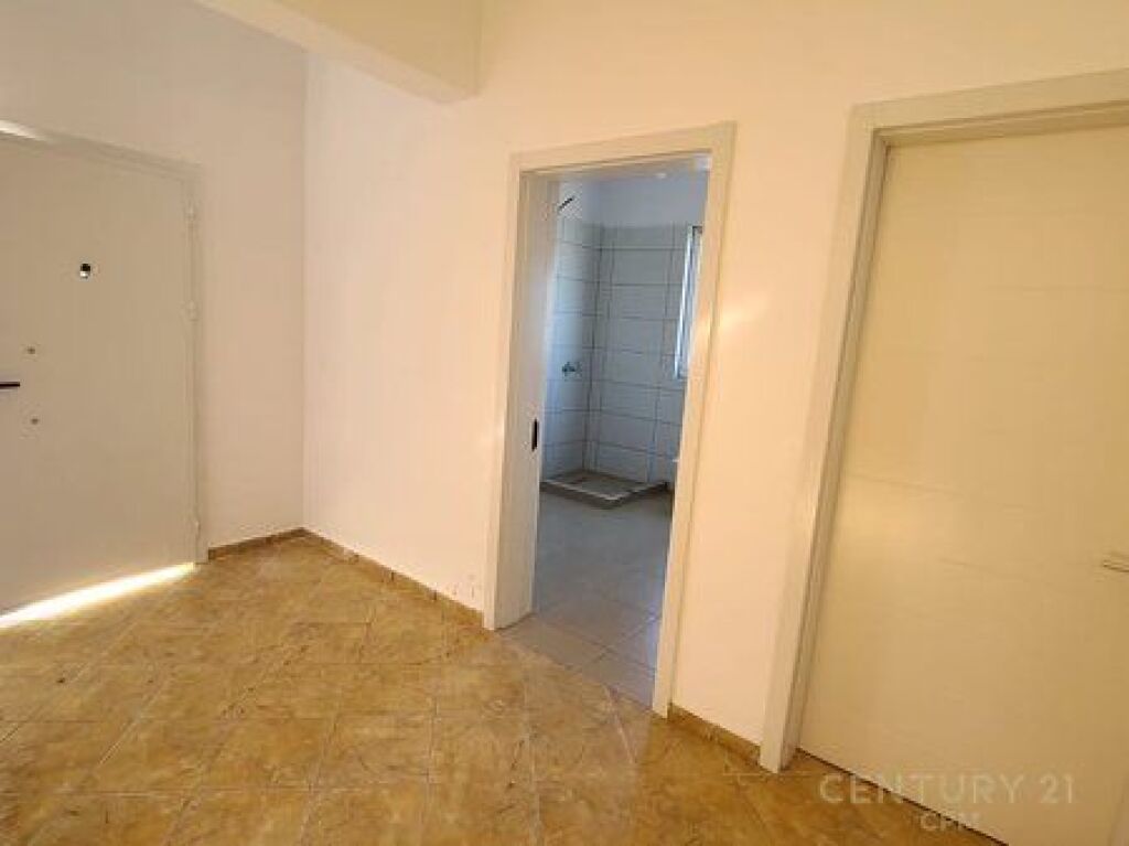 PRIVATE HOUSE WITH YARD FOR SALE IN VORE