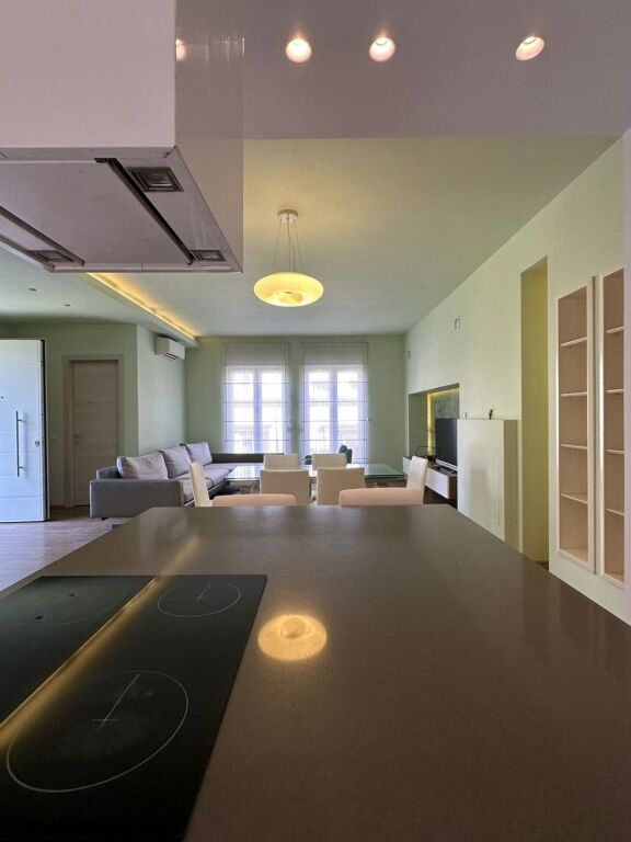 AFFITTASI VILLA SU 4 PIANI, TEG