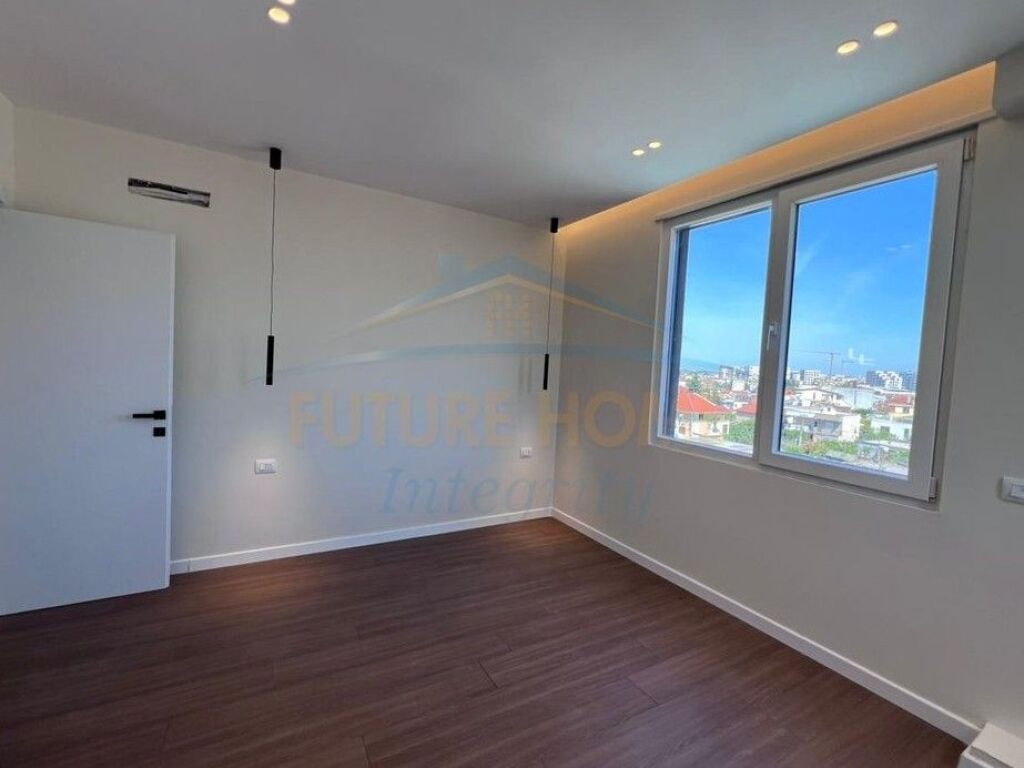 Shitet, Apartament 2+1+Post Parkimi, Brryli, Tiranë.