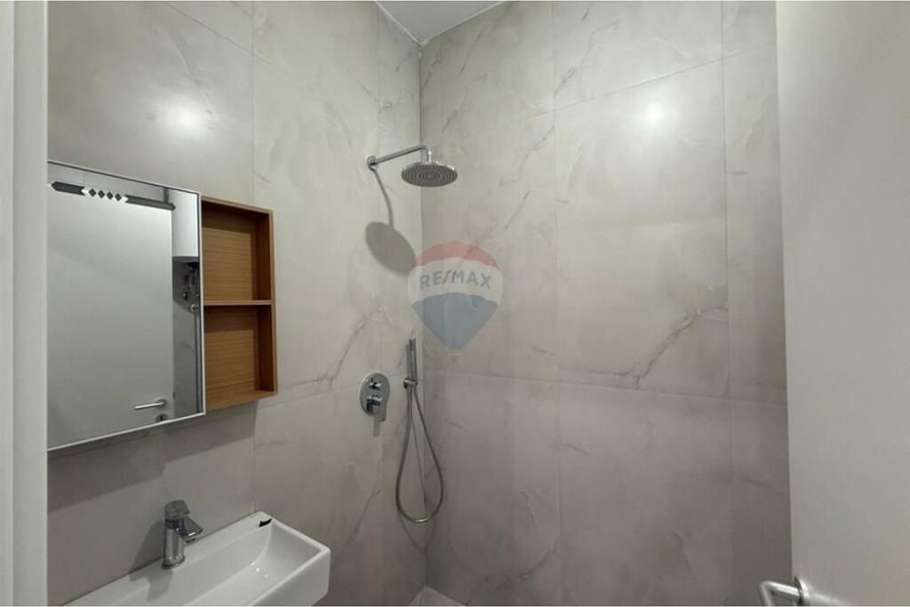 APARTAMENT 1+1me qera , REZIDENXA OXA, TIRANË