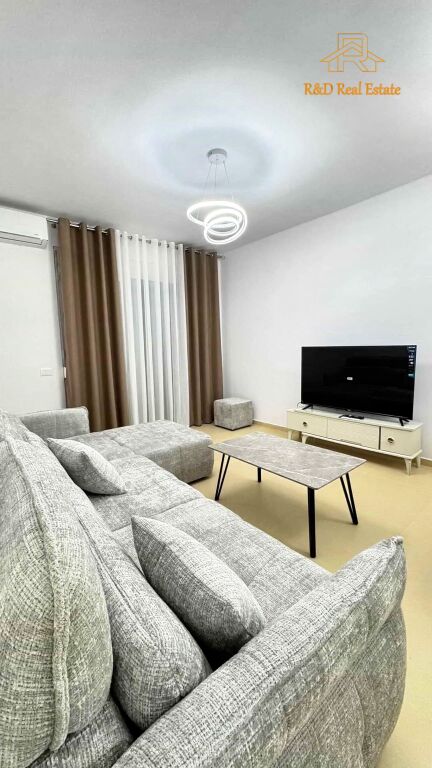 🏡 IN AFFITTO: Appartamento 2+1 – Complesso Star (Ex Parco), Tirana