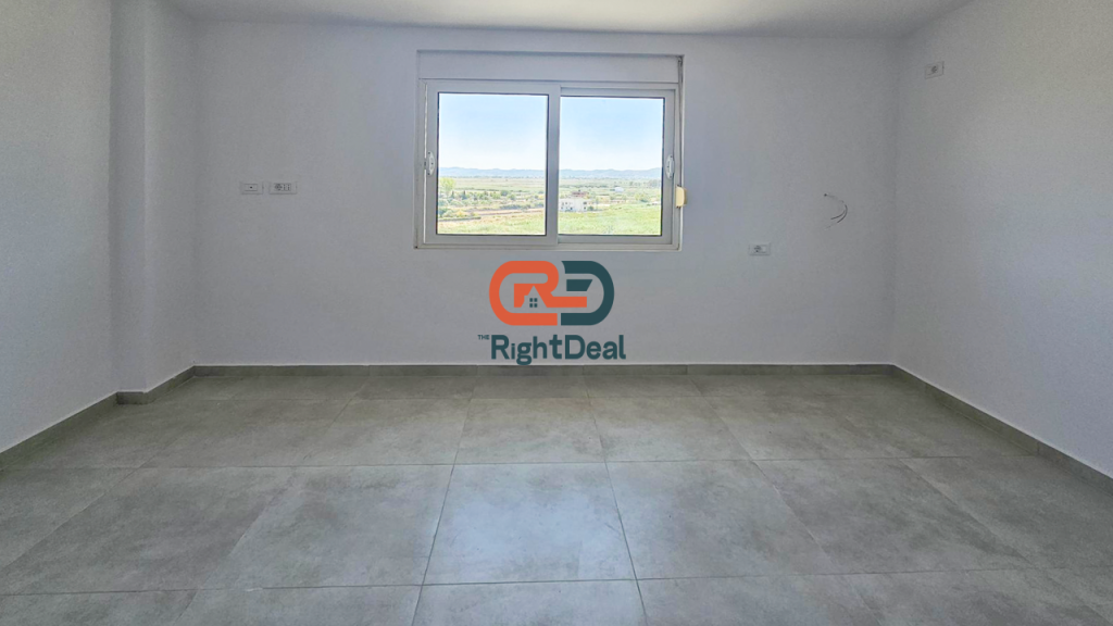 Ne Qerret, Shitet Apartament 2+1, Me Orientim Perfekt !!!