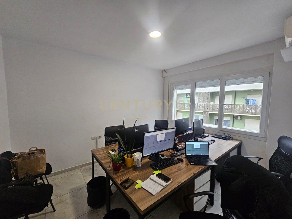 ZOGU I ZI, ZYRE PER QIRA 600 € /Muaj