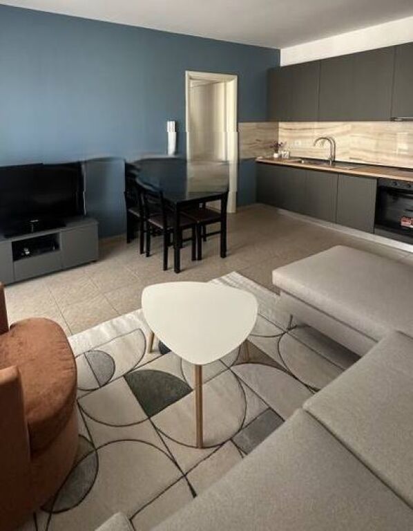 BULEVARDI ZOGU I PARE, JAPIM APARTAMENT 1+1 PER QERA! 650 € /Muaj