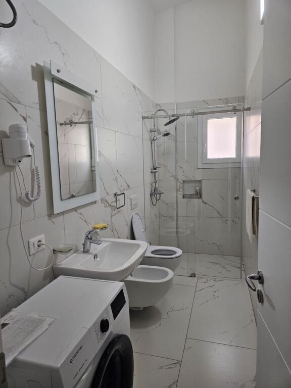 Apartament 1+1 në dispozicion me pamje nga deti Vlorë