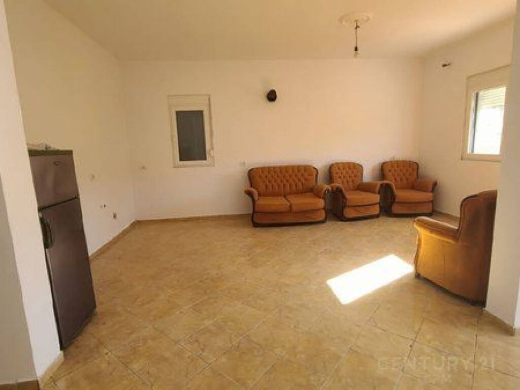 PRIVATE HOUSE WITH YARD FOR SALE IN VORE
