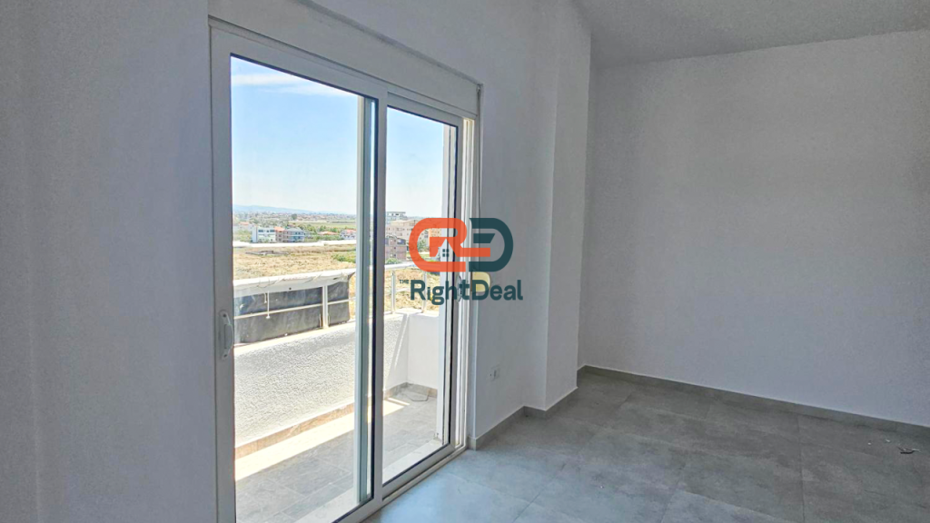 Ne Qerret, Shitet Apartament 2+1, Me Orientim Perfekt !!!