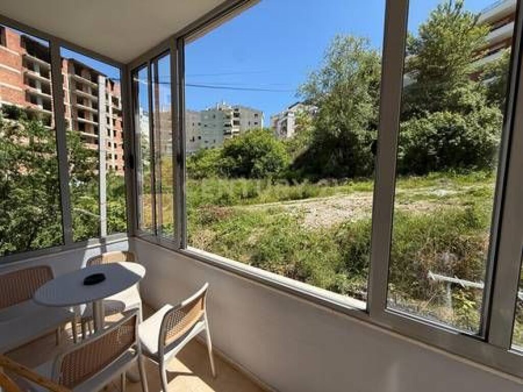 APPARTAMENTO 2+1+2 IN AFFITTO VICINO AL GIARDINO BOTANICO