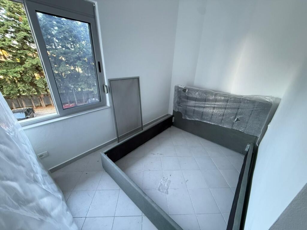 APARTAMENT 1+1 NE PLAZH DURRES, PER SHITJE ! KOMPLEKSI TOCAK