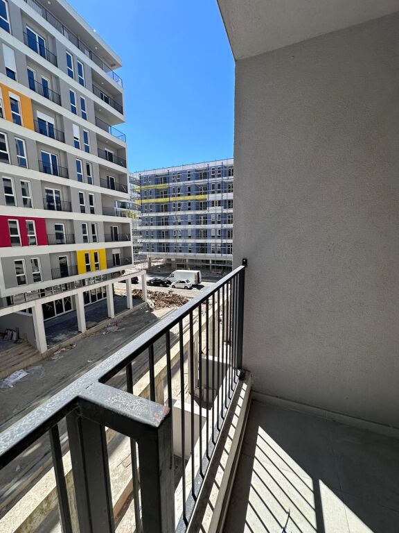 Shitet apartament 3+1 Univers City !