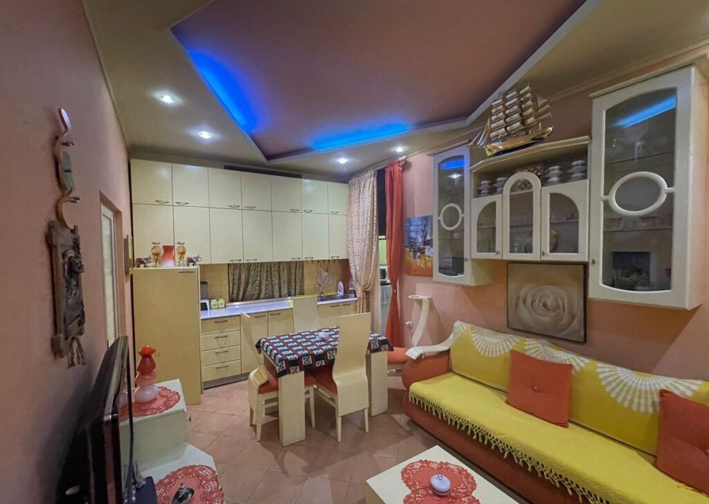 🏡 Appartamento 1+1 in Affitto – Ex Blocco (vicino a Caffè Roma)