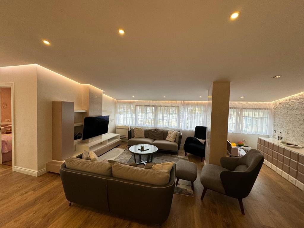 SHITET PENTHOUSE LUKSOZ NE FRESK