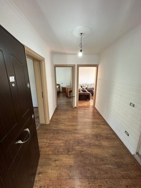 SHITET APARTAMENT 2+1 KOMBINAT 9.500.000 LEKE FH-72323
