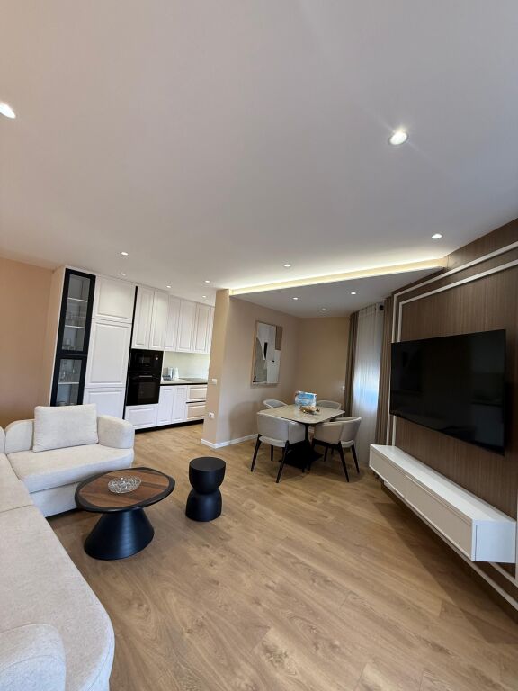Apartament 2+1+Parking per shitje tek Zogu i Zi.