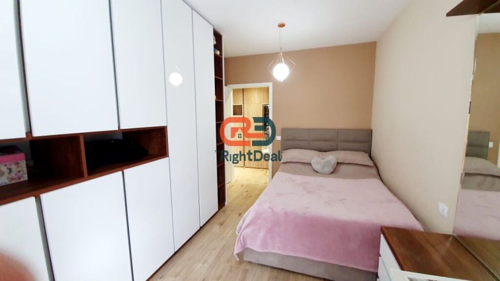 Tek "Kompleksi Magnet", Shitet Apartament 3+1, Super I Investuar!