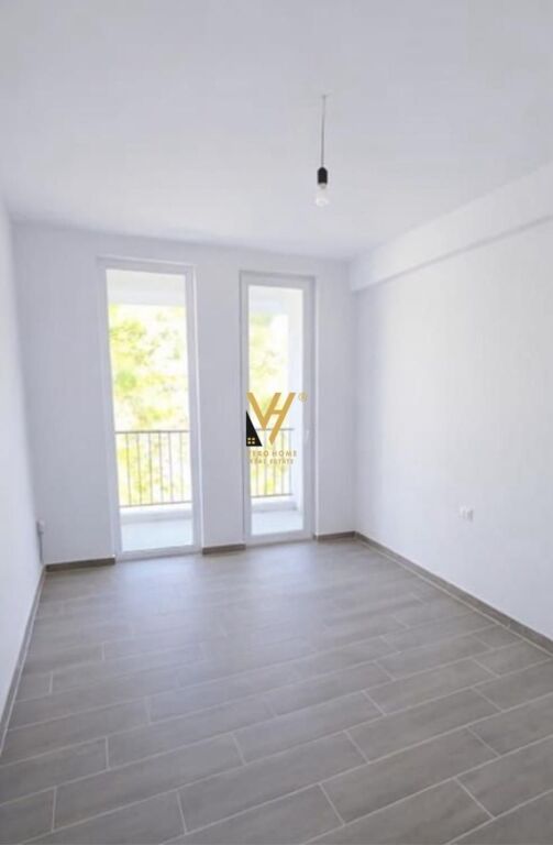 OFFICE 98 M2 FOR RENT AT 5 MAJI 40,000 LEKE