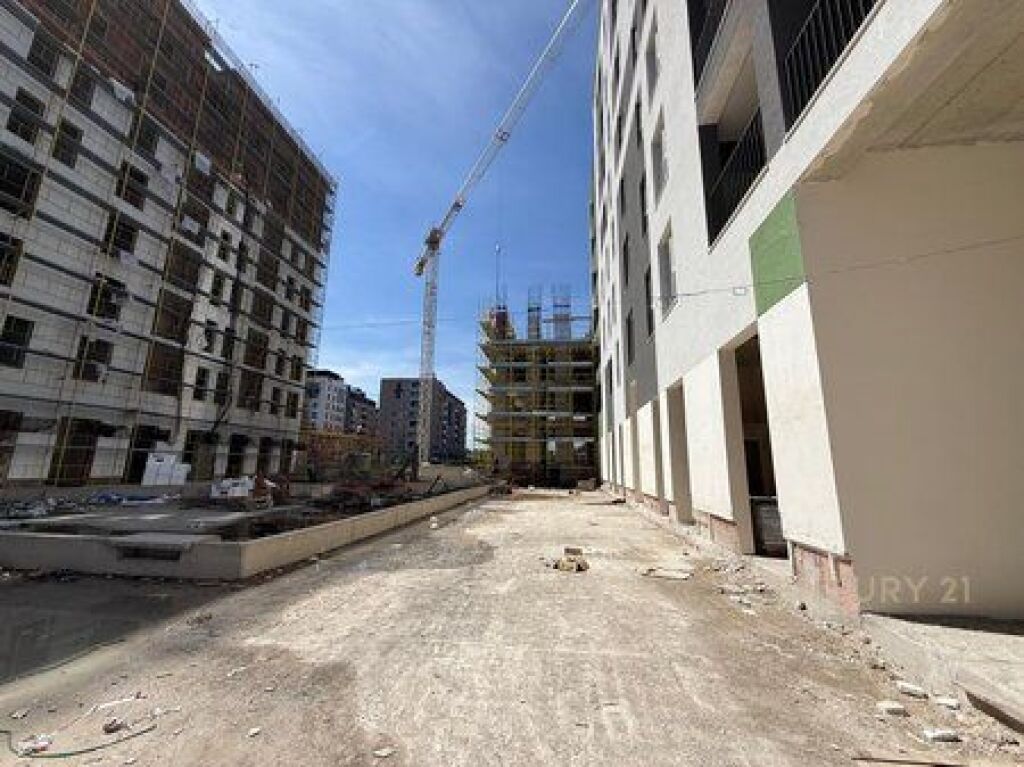 Locale commerciale in vendita a "Tirana New Entry 2" nella zona di Ish Dogana!!