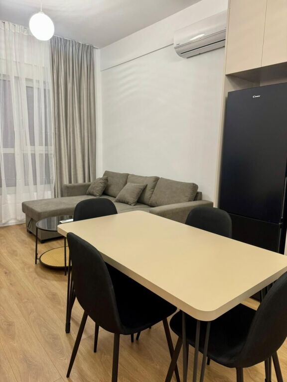 Jepet me qira apartament 1+1