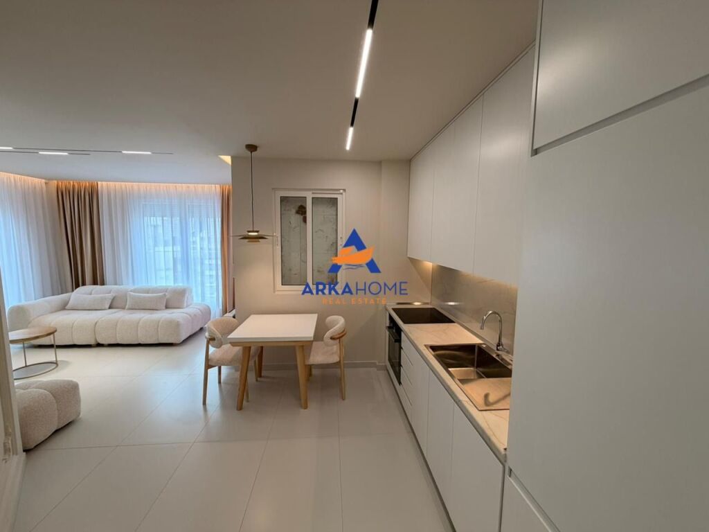 AFFITTASI APPARTAMENTO 1+1+BALCONE "AL NUOVO BOULEVARD" 65000 LEKE