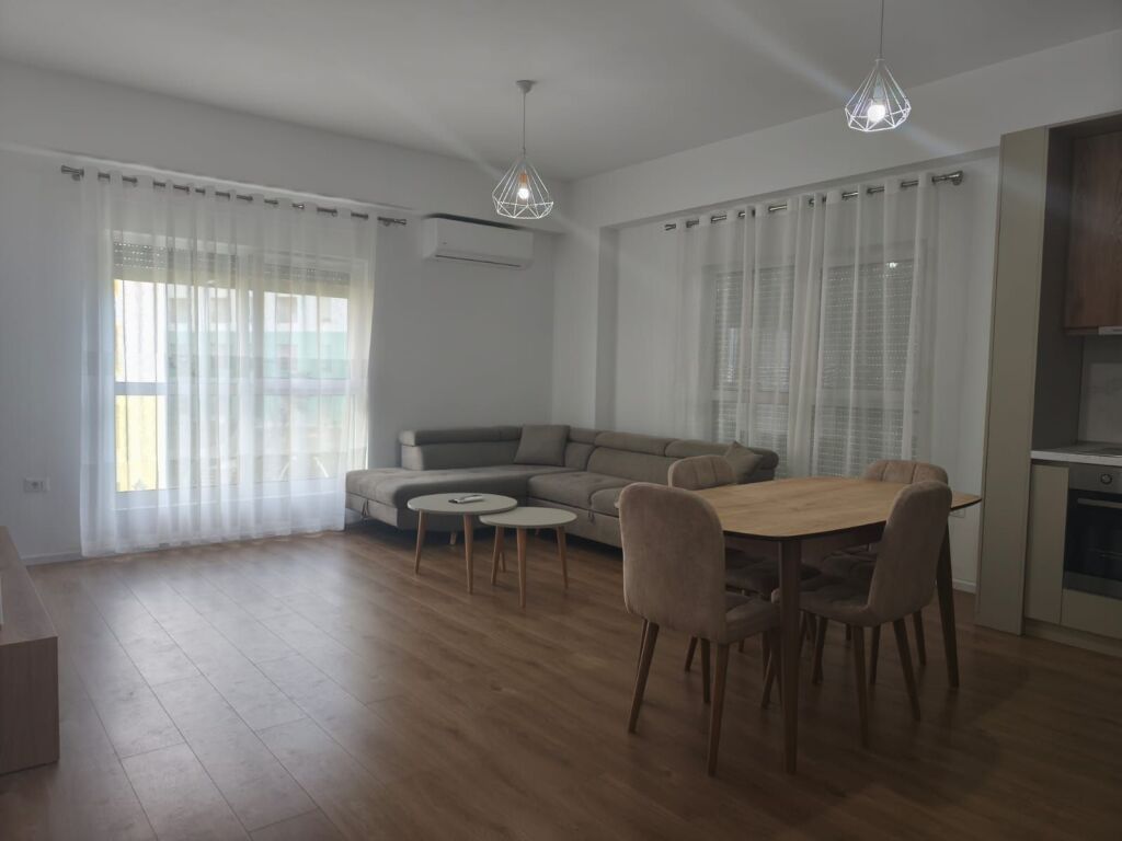 Jepet me qira apartament 2+1