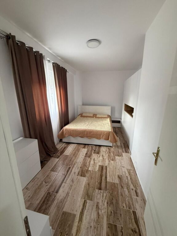 Shitet apartament 1+1 Golem