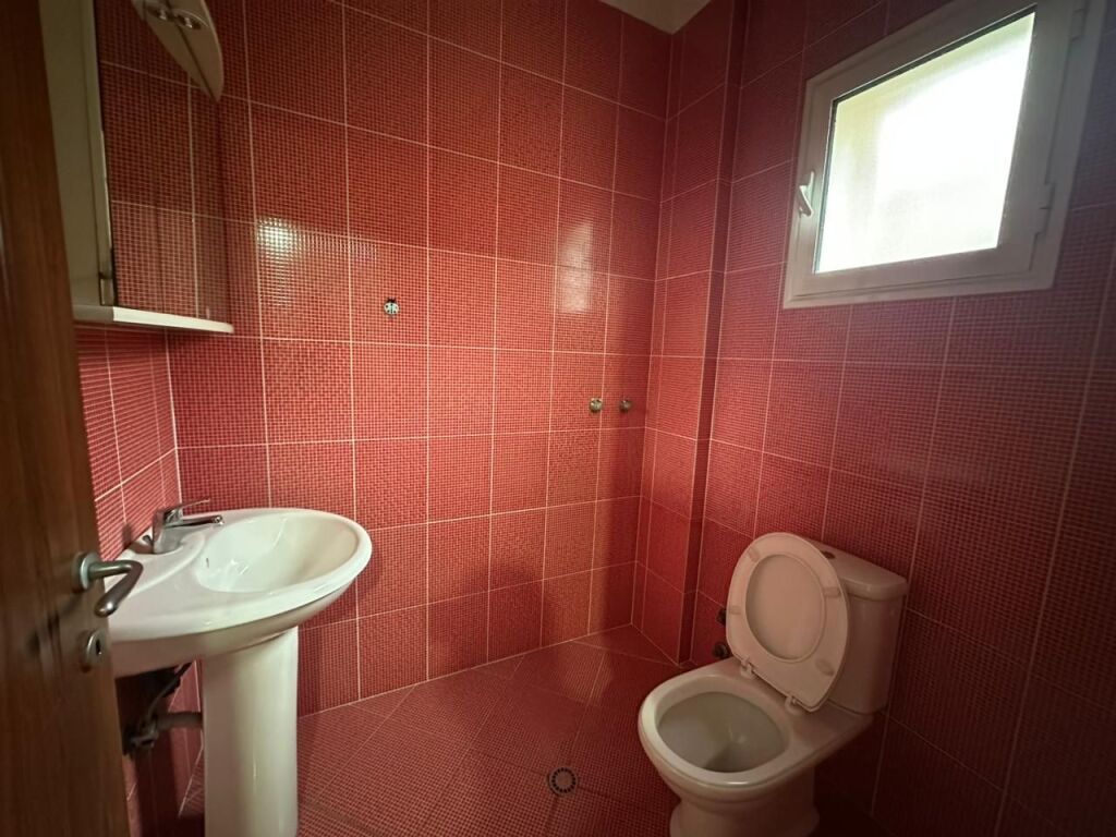 2+1 apartment for rent in Astir.