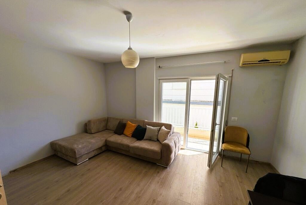 APARTAMENT 2+1+2 PER SHITJE TE KOPSHTI BOTANIK !