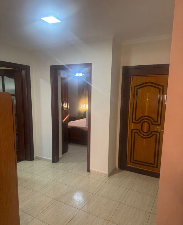 For rent Apartment 1+1, Kongresi Manastirit street near Hospital 5 opposite Pediatrics 400 thousand lek