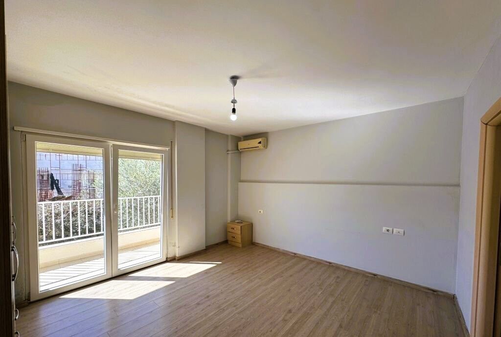 APARTAMENT 2+1+2 PER SHITJE TE KOPSHTI BOTANIK !
