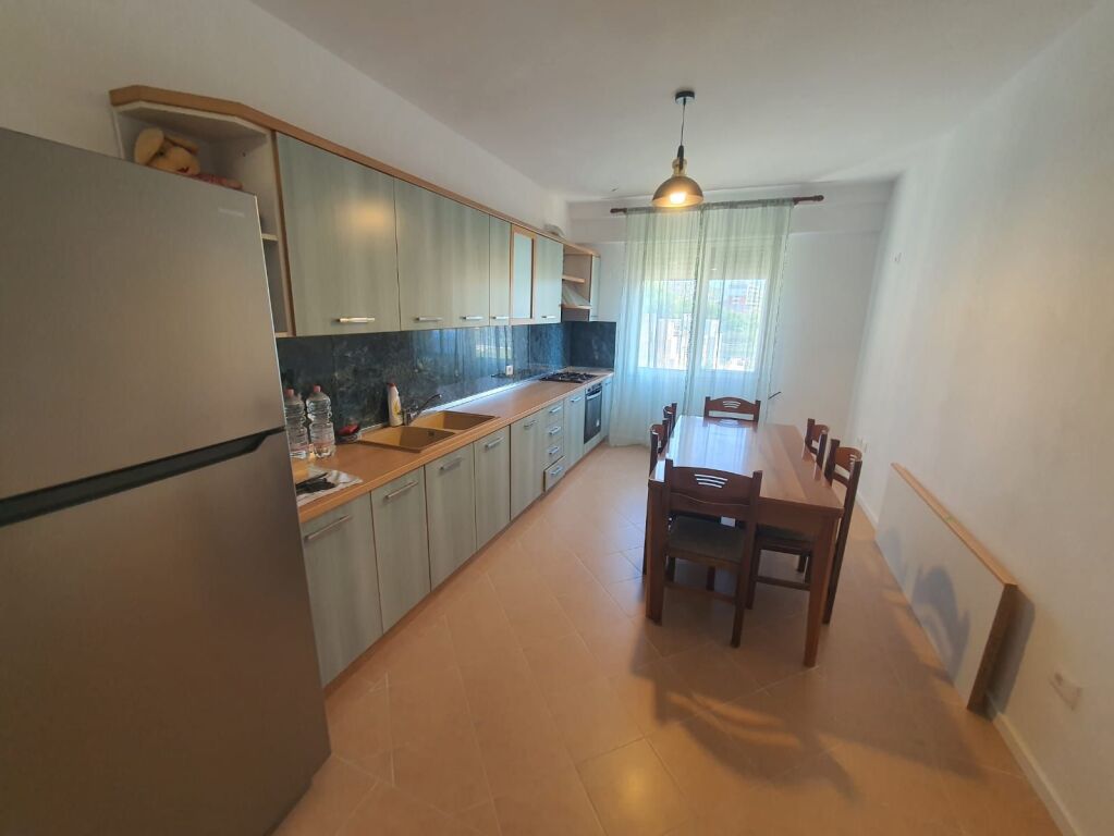 Vicino a Vienna, si affitta un appartamento 4+1