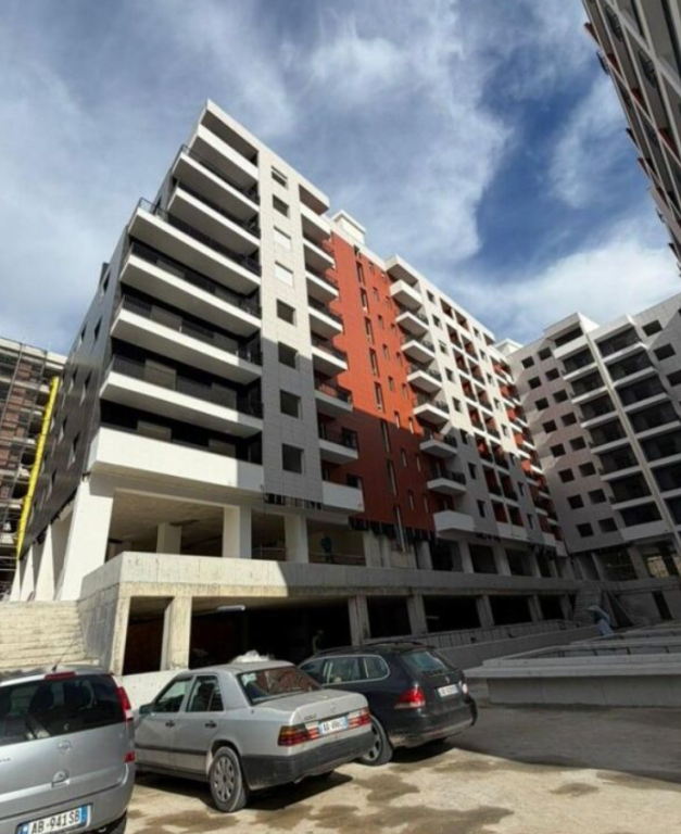 VENDESI APPARTAMENTO 2+1+2 – Residenza Space City, Paskuqan
