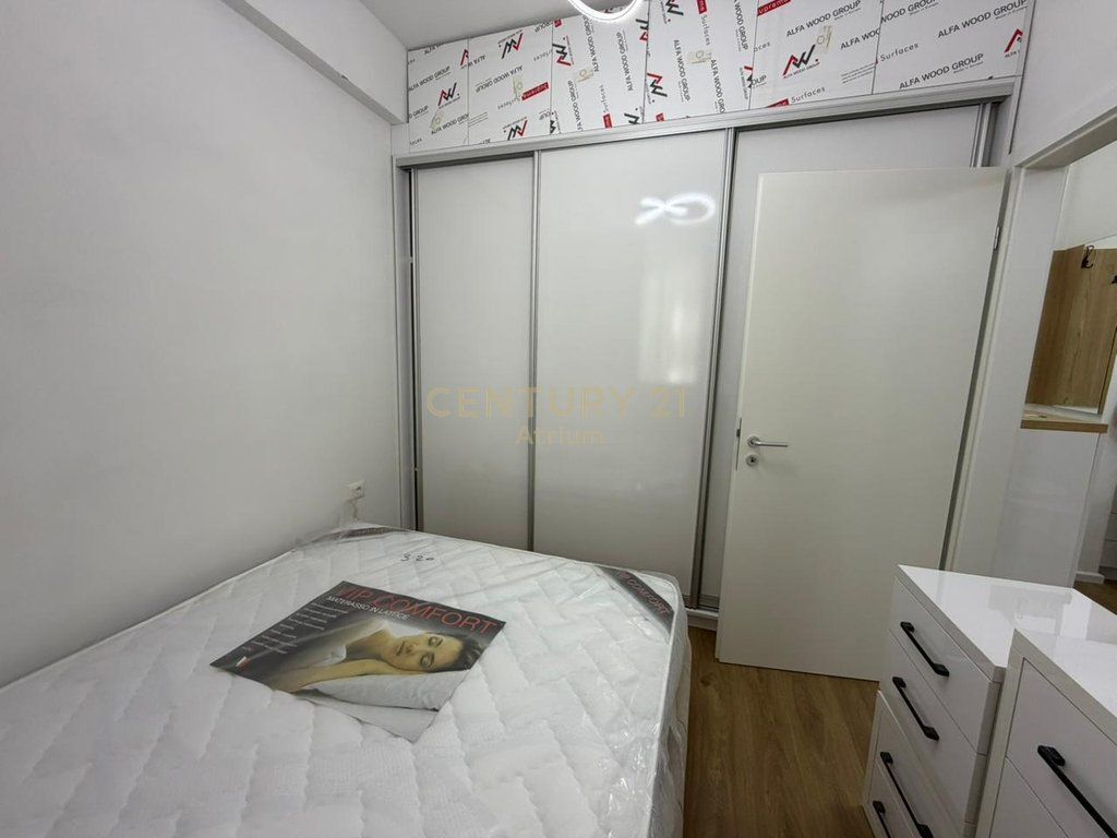 Apartament me qira 1+1 tek Rruga Kavajes!