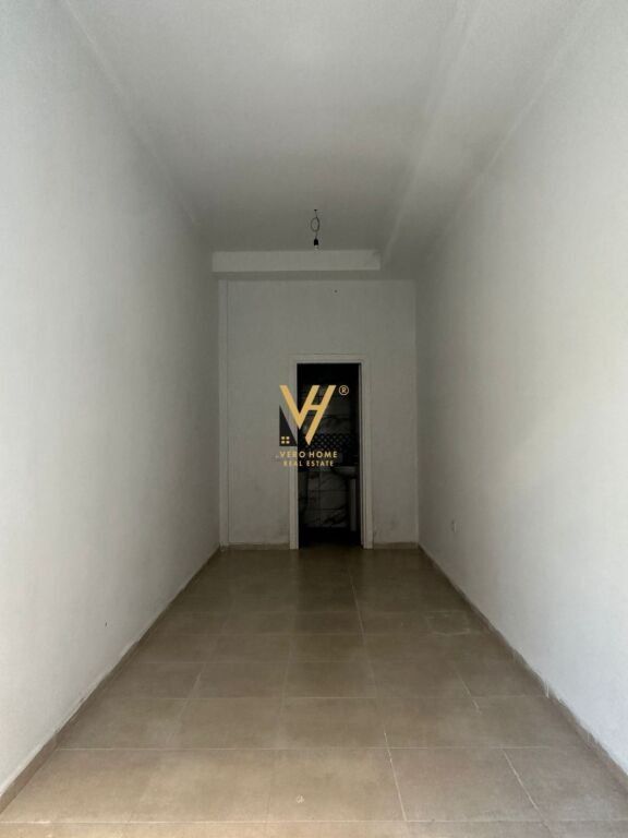 SHOP FOR RENT 20 M2 IN VASIL SHANTO 35,000 LEKE