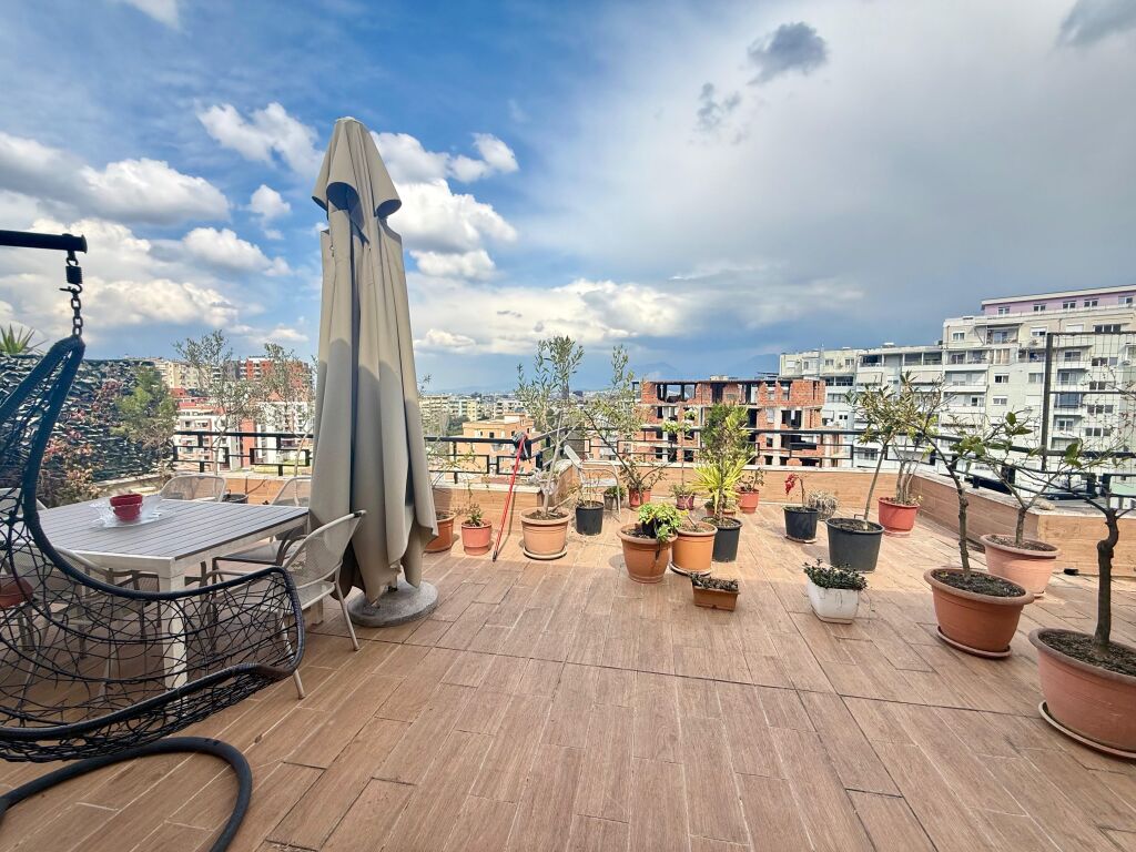 Shitet apartament 3+1+2 Kopshti Botanik