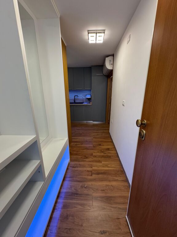 Jepet apartament me qera 1+1