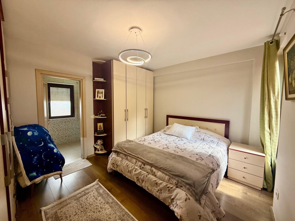 Shitet apartament 3+1+2 Kopshti Botanik